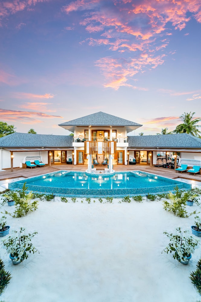 Hideaway Beach Resort and Spa 9/123