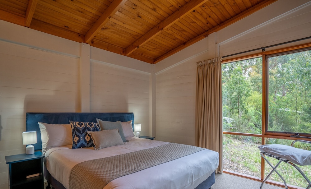 Stewarts Bay Lodge 24/65