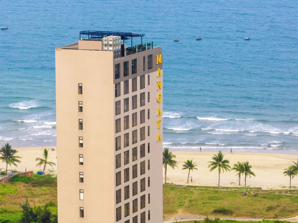 Mangata Beachfront Hotel photo1