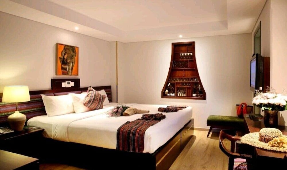 Au Lac Center Hotel 15/50