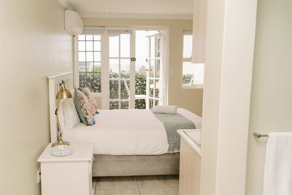 Micro Room, Studio 1, Vesper Apartments 10/10