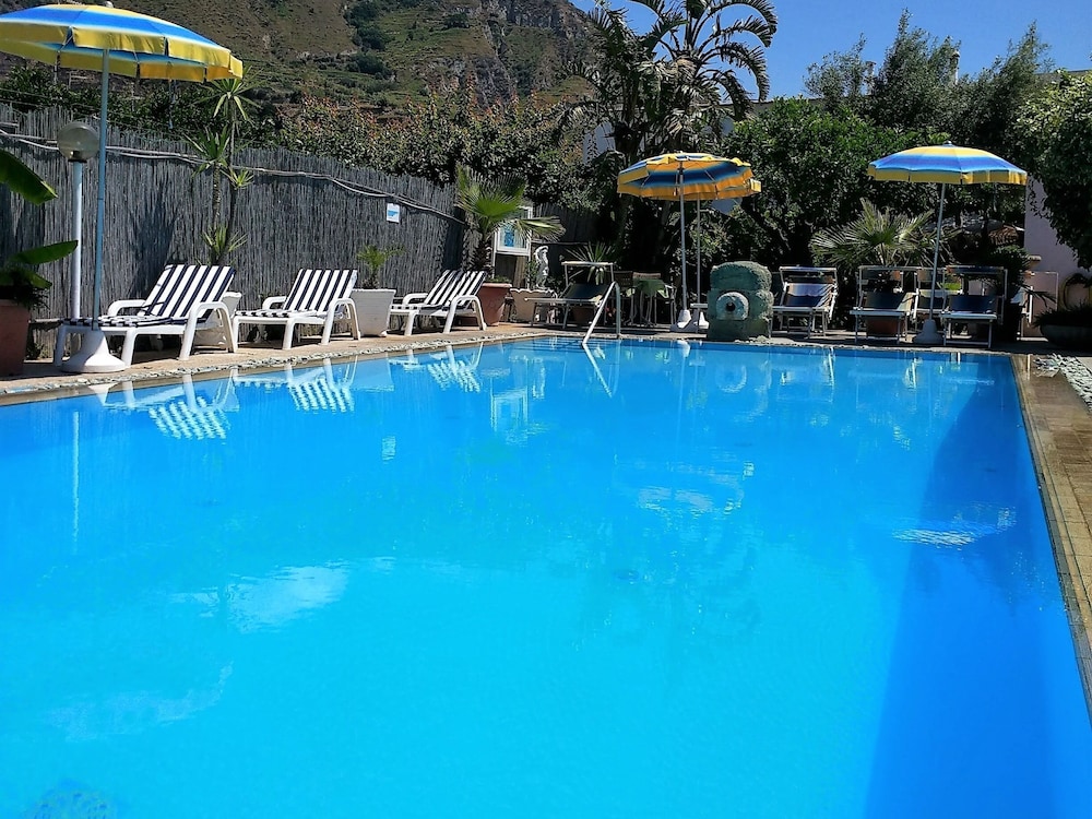 Hotel Ischia Casa Nicola 44/50