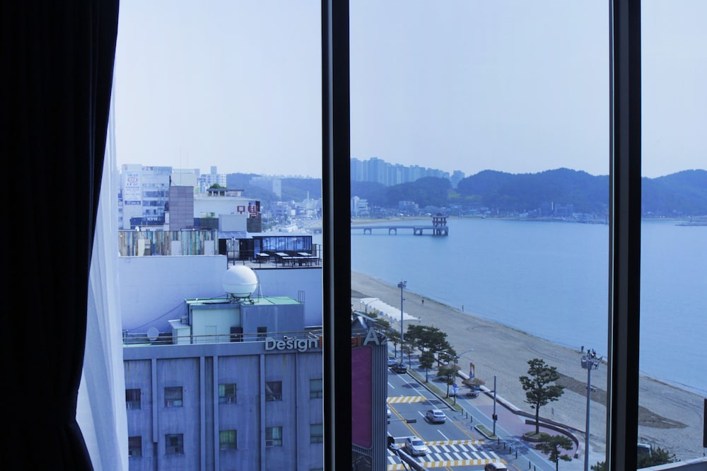 Galaxy Hotel 19/78