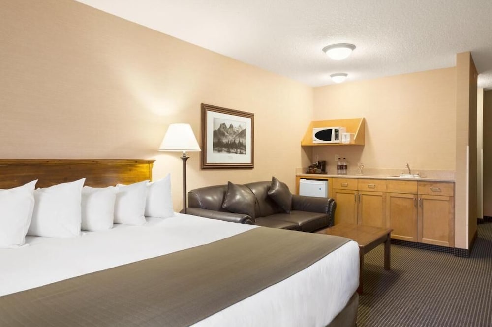 Canmore Inn Suites 11/24