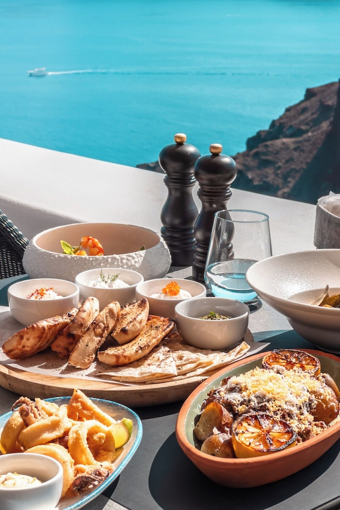 Oia Castle Luxury Suites by Art Maisons 37/50