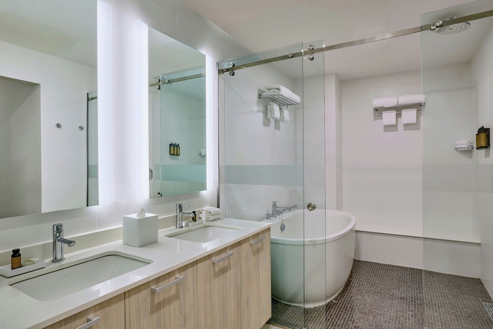 Casa Costera, Isla Verde Beach, Apartments by Marriott Bonvoy 41/46