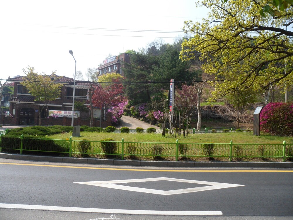 Gyerim Sanjang Motel 40/46