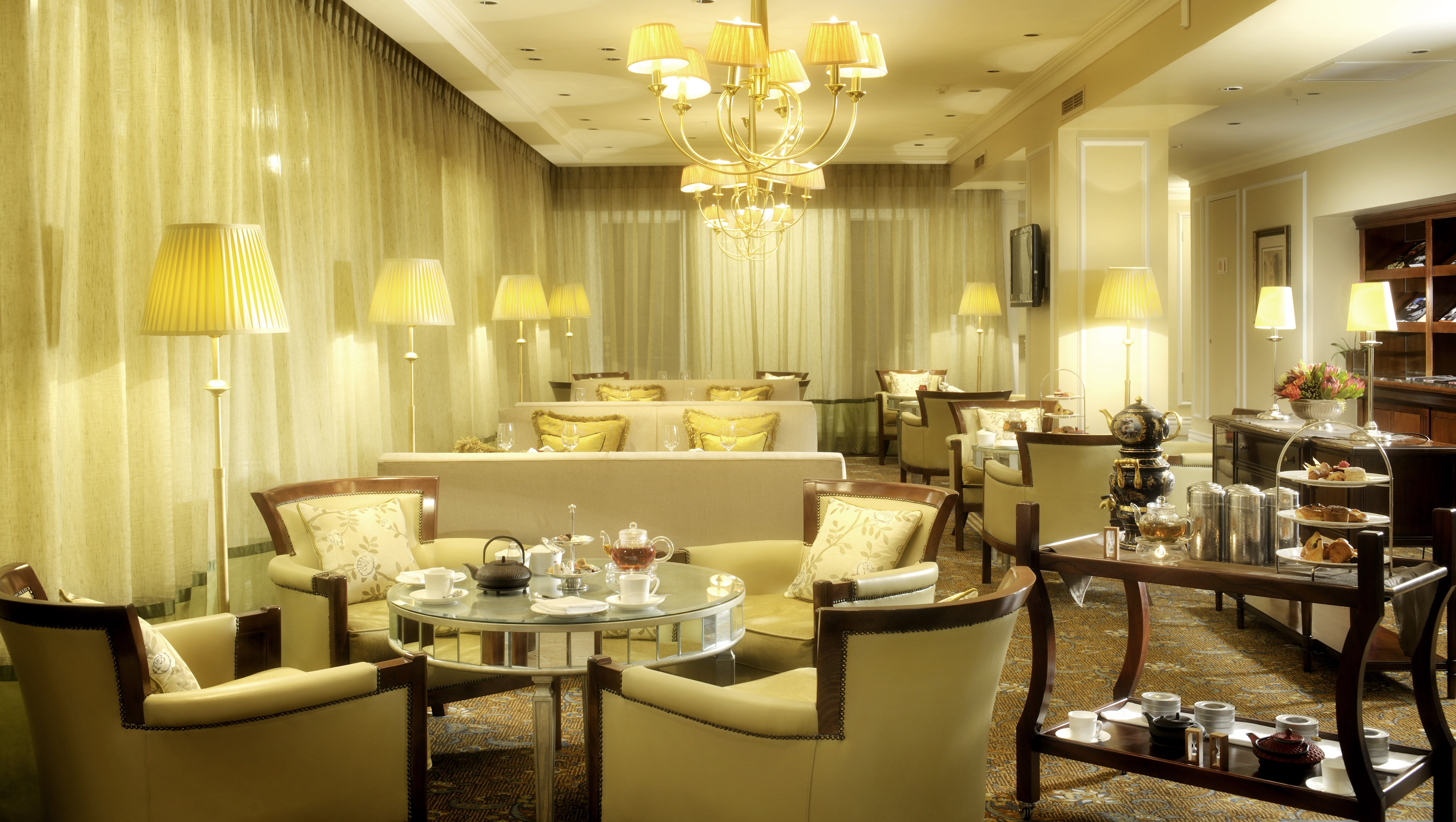 TAJ CLUB, KING BED, CITY VIEW