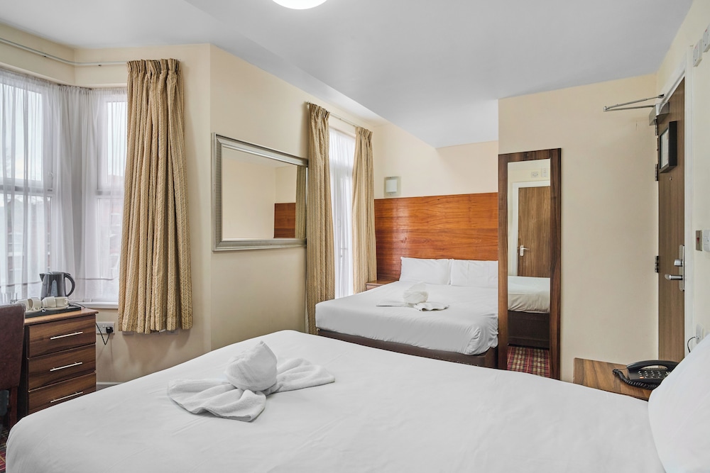 Lucky 8 Hotel 18/64