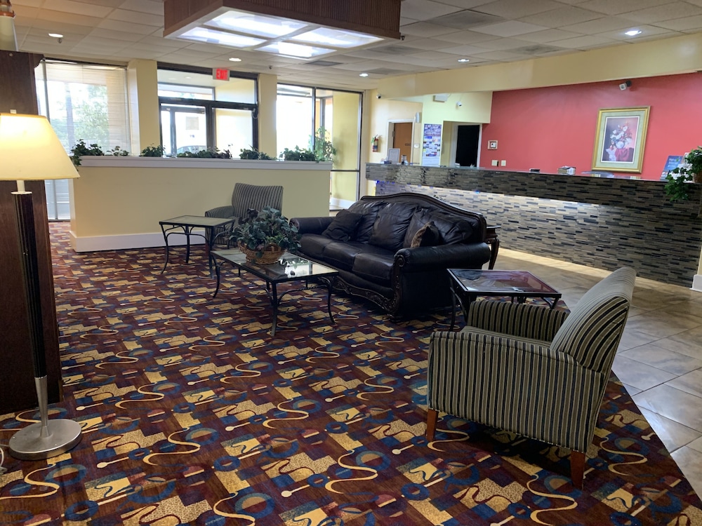Americas Best Value Inn Forest 18/24