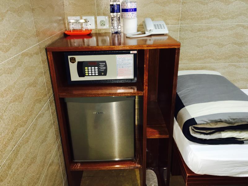 Valentine Guest House 50/50