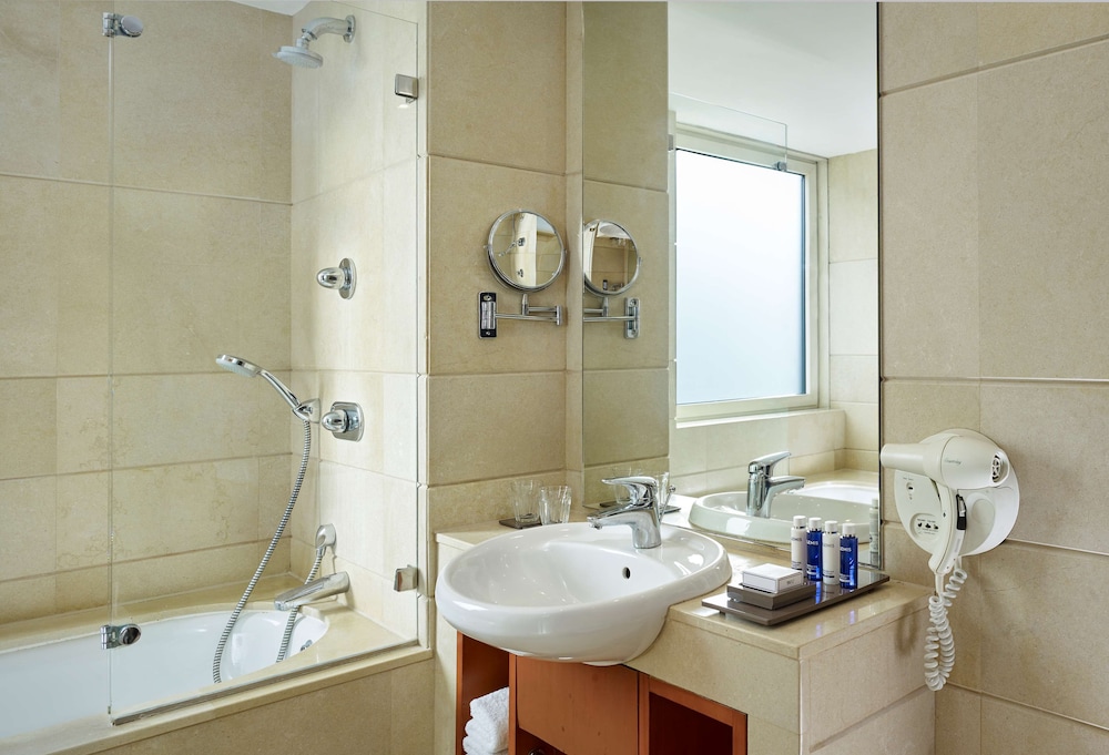 Park Plaza Victoria London 43/46