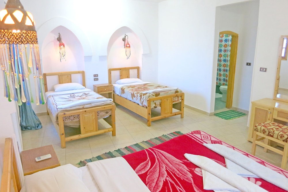 Hotel Sheherazade 12/47