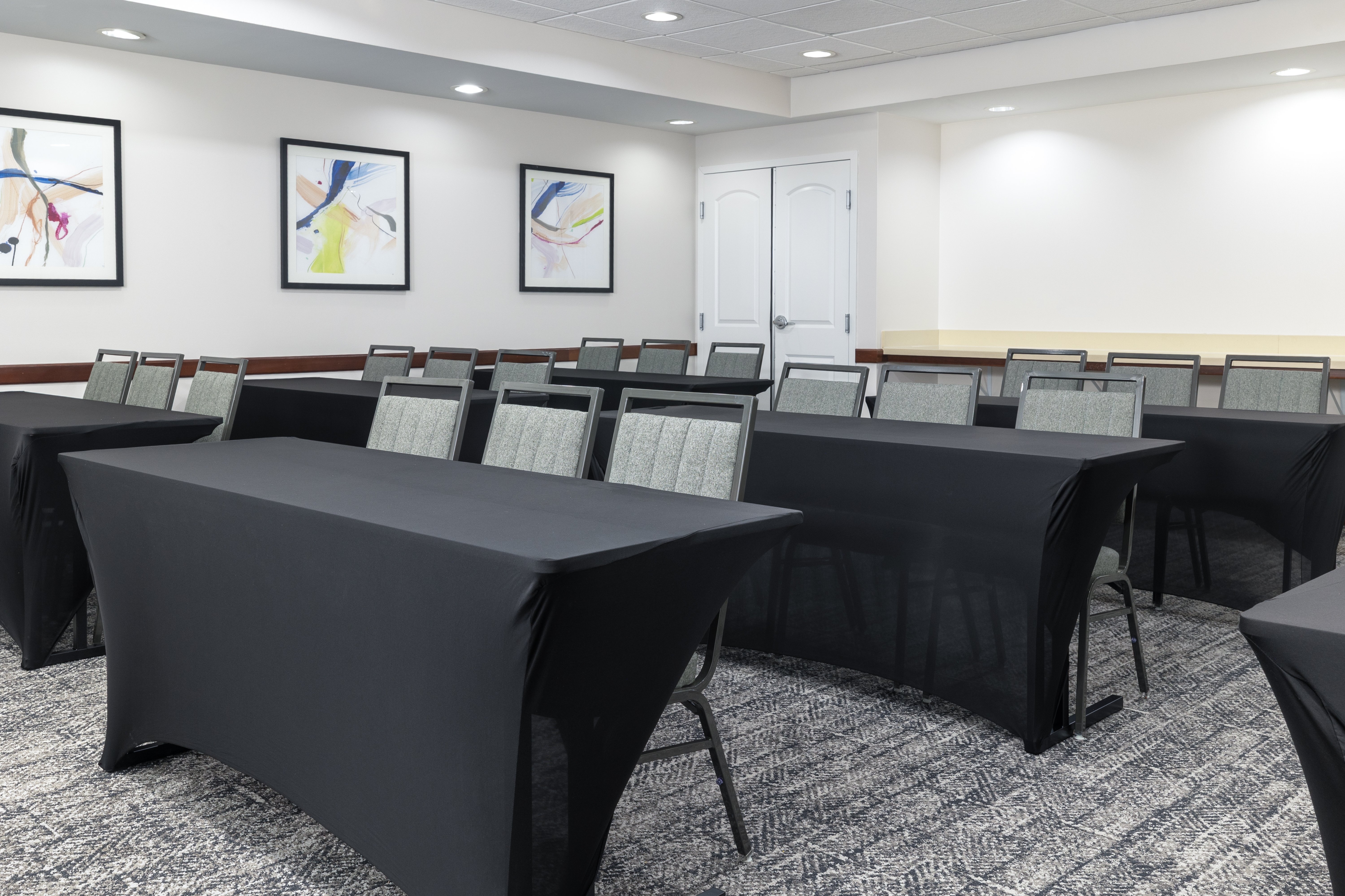 Staybridge Suites DENVER-STAPLETON 75/81