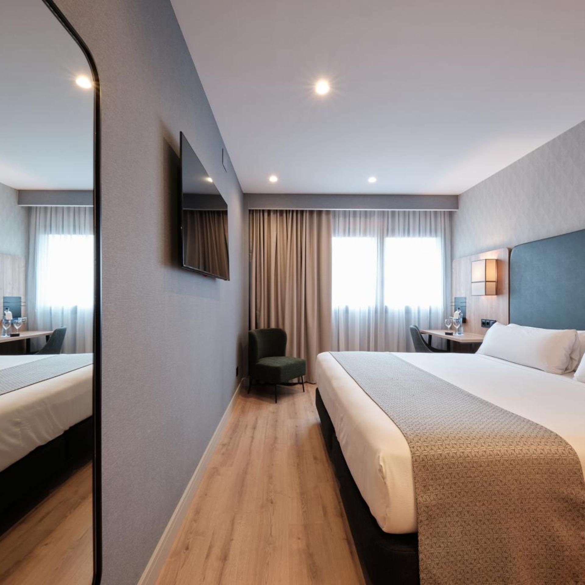 Premium, King Bed
