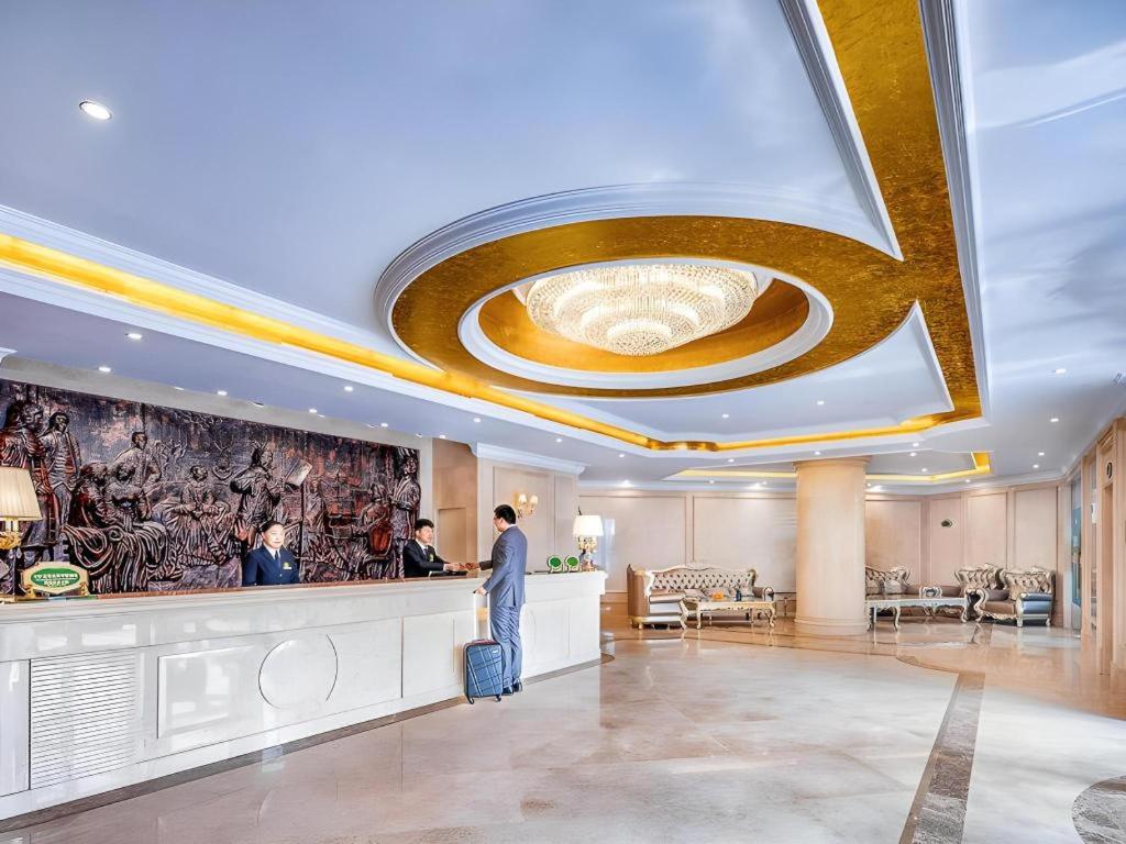 Vienna Hotel (Shanghai Sijing Metro Station) photo3
