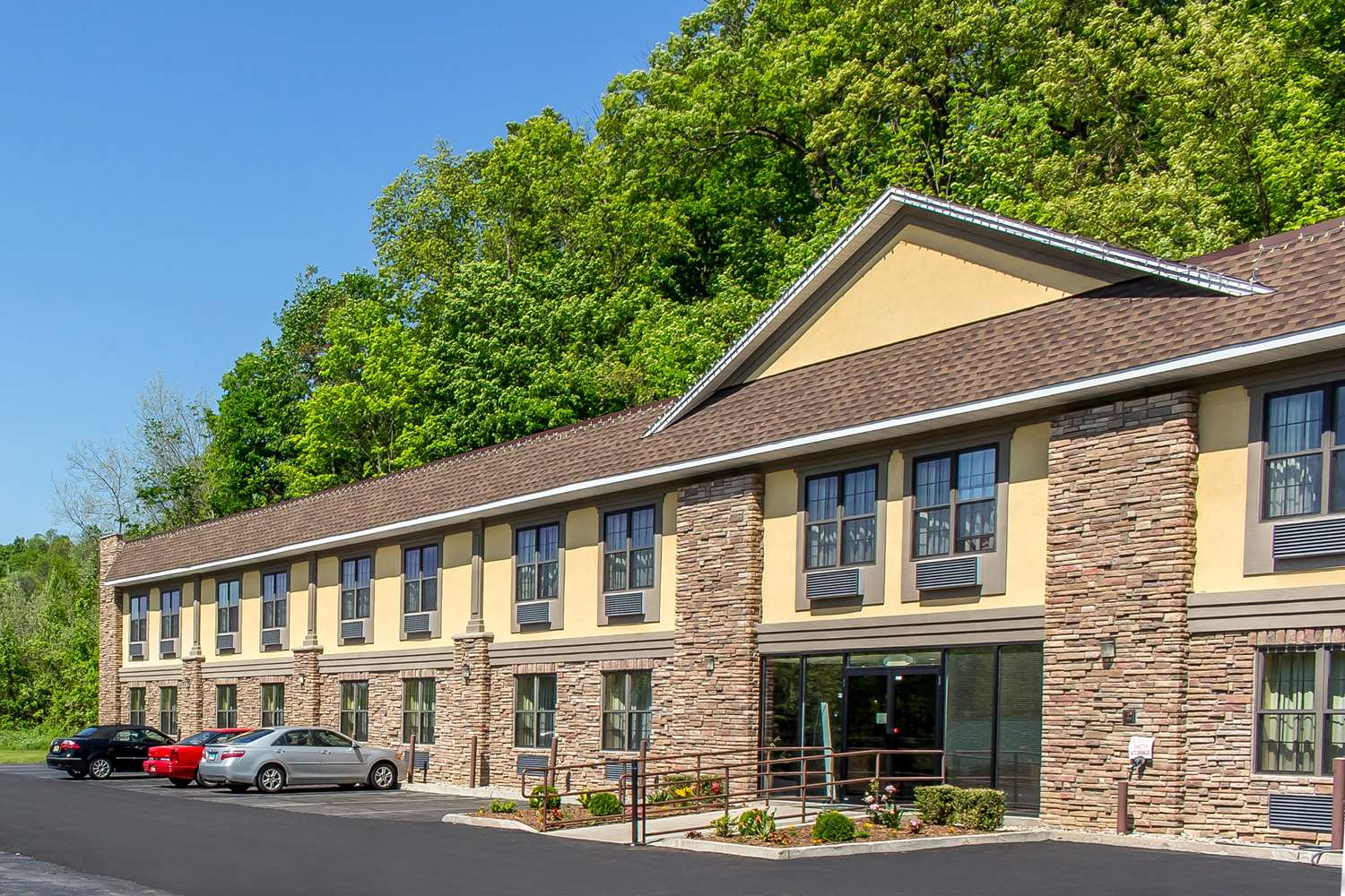 Quality Inn Near Mountain Creek 4/44