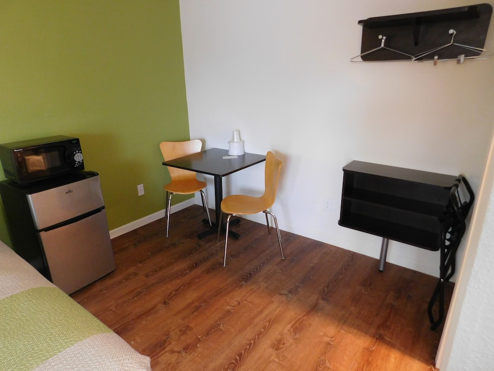 Motel6 Burlington, WA 35/45