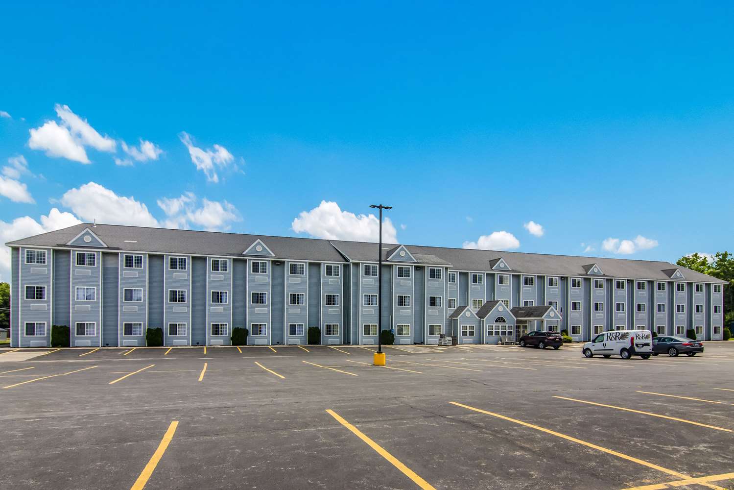 Quality Inn & Suites Grove City-Outlet Mall 9/10