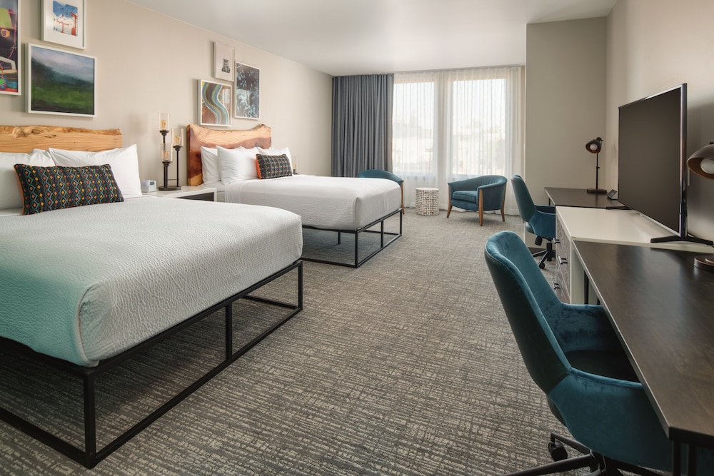The Independence Hotel 23/55