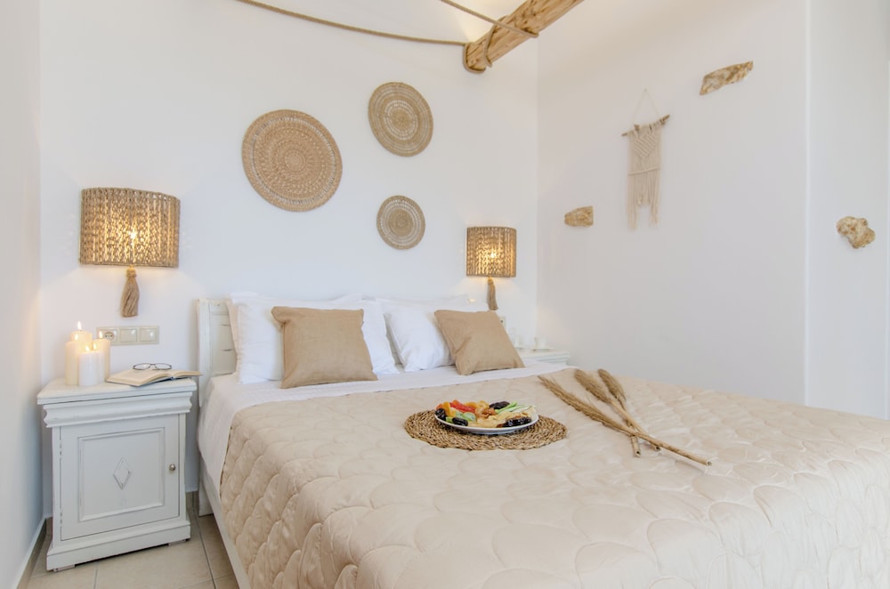 Comfort, Apartment, Queen Bed, Garden and Sea View، Glaronissi Beach 3/10