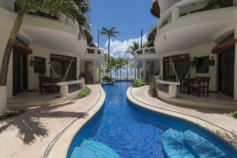 Playa Palms Hotel 59/69