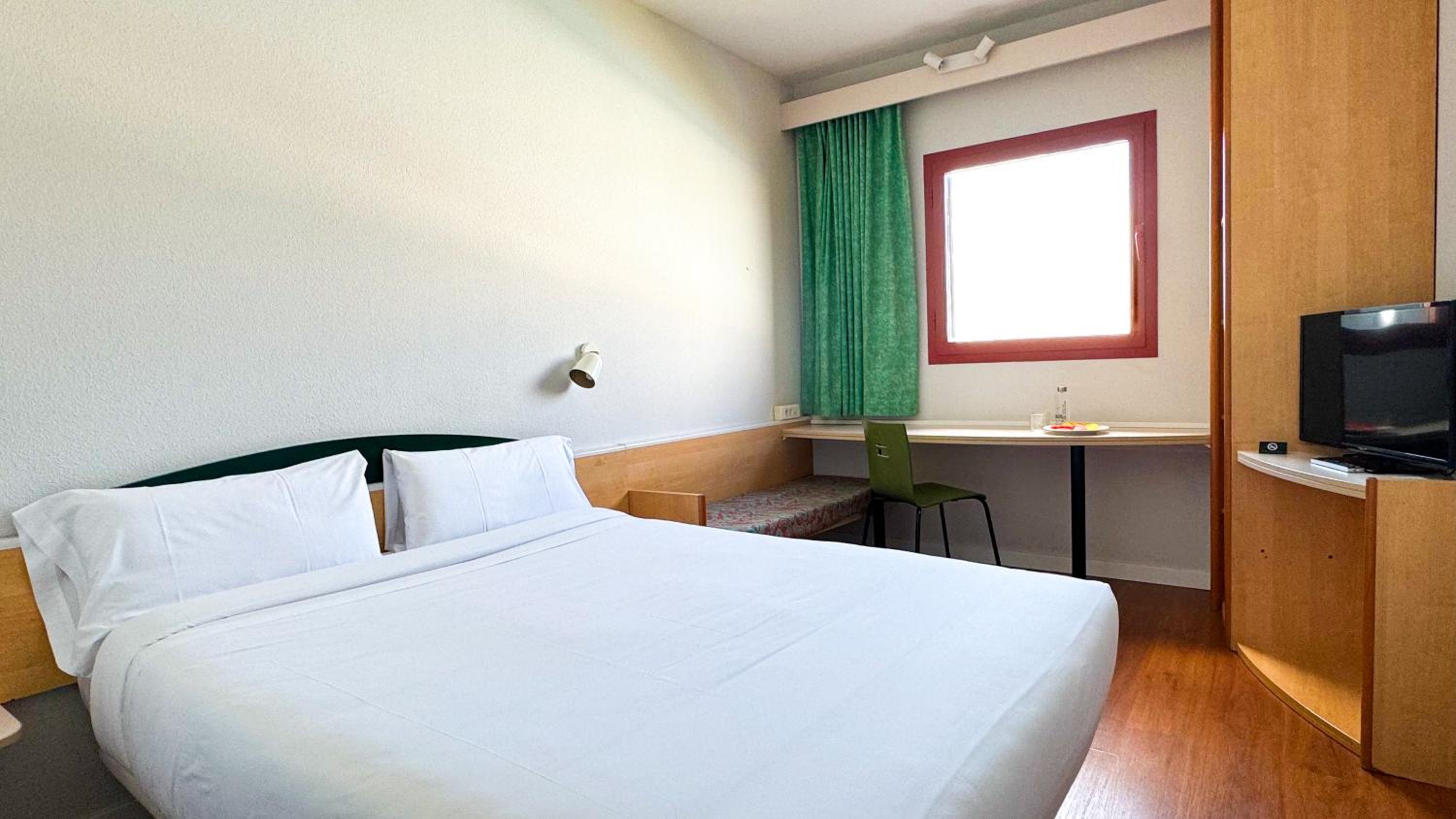 Iris Hotel 14/59