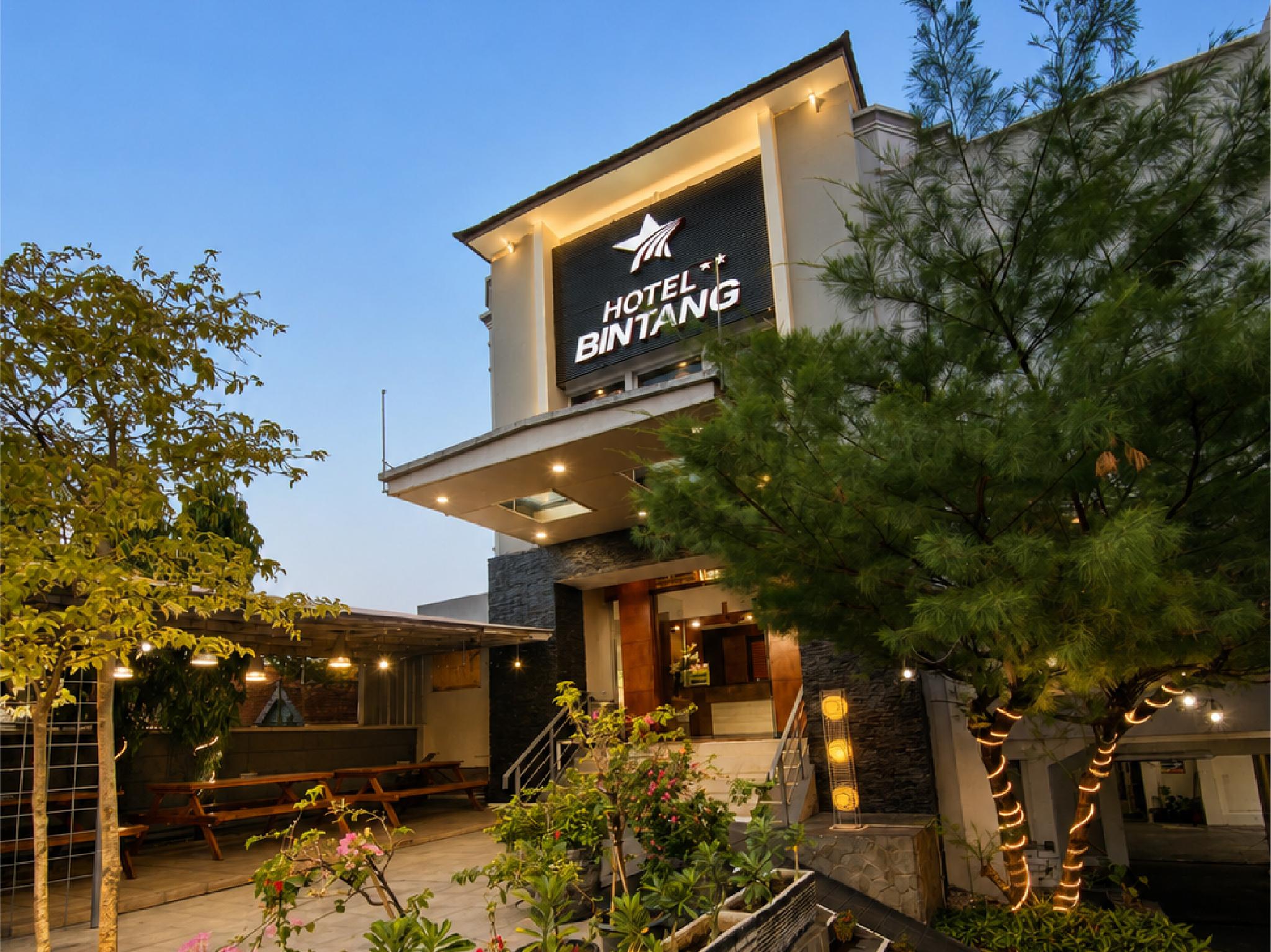 Hotel Bintang Solo 7/50