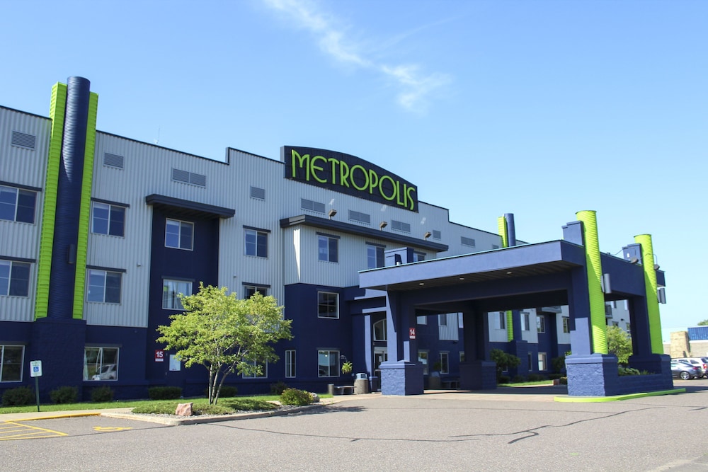 Metropolis Resort 1/67