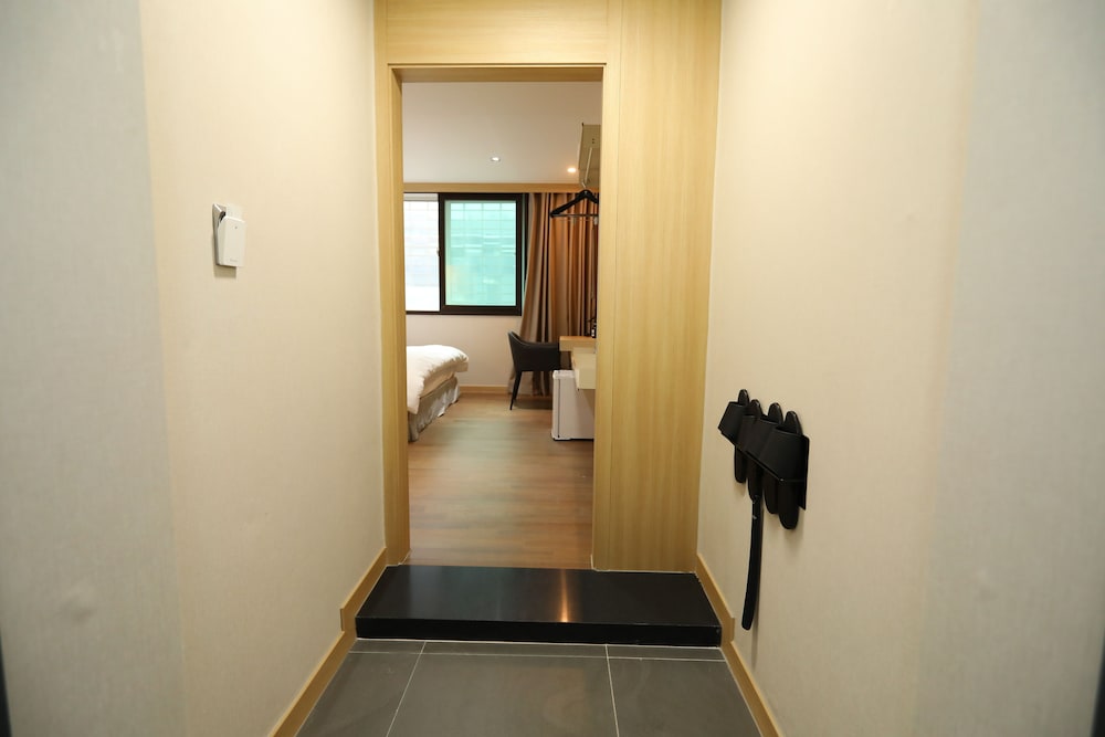 The First Hotel 24/48