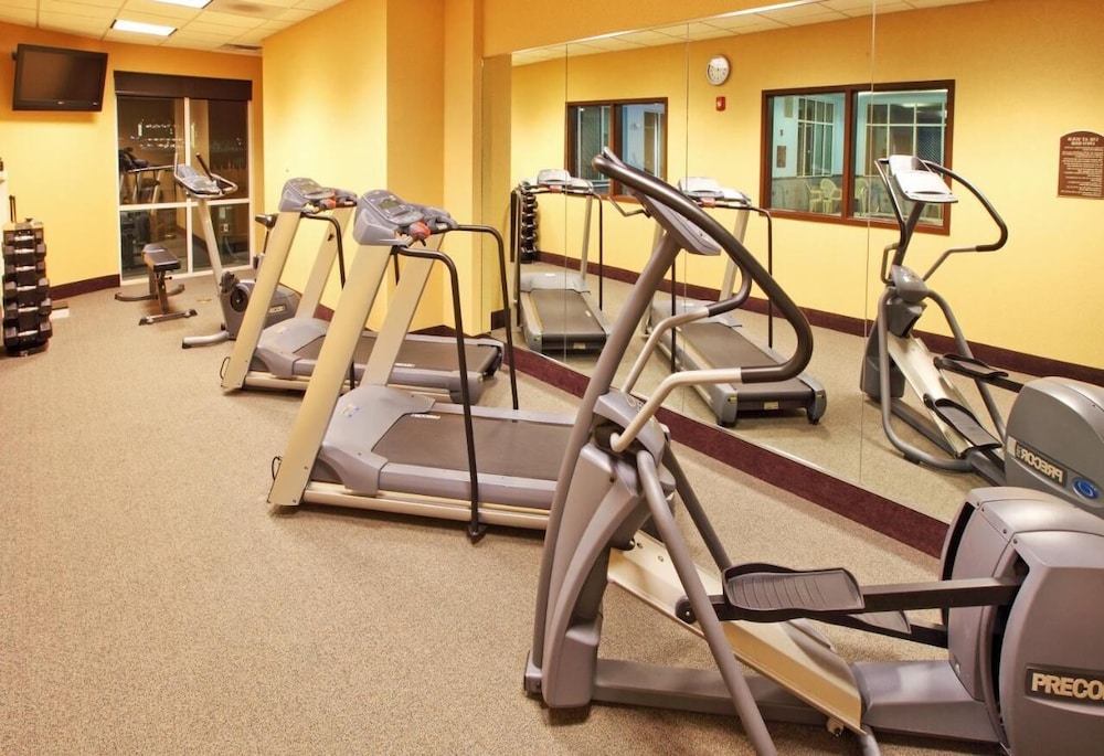 Hyatt House Bentonville / Rogers 26/44