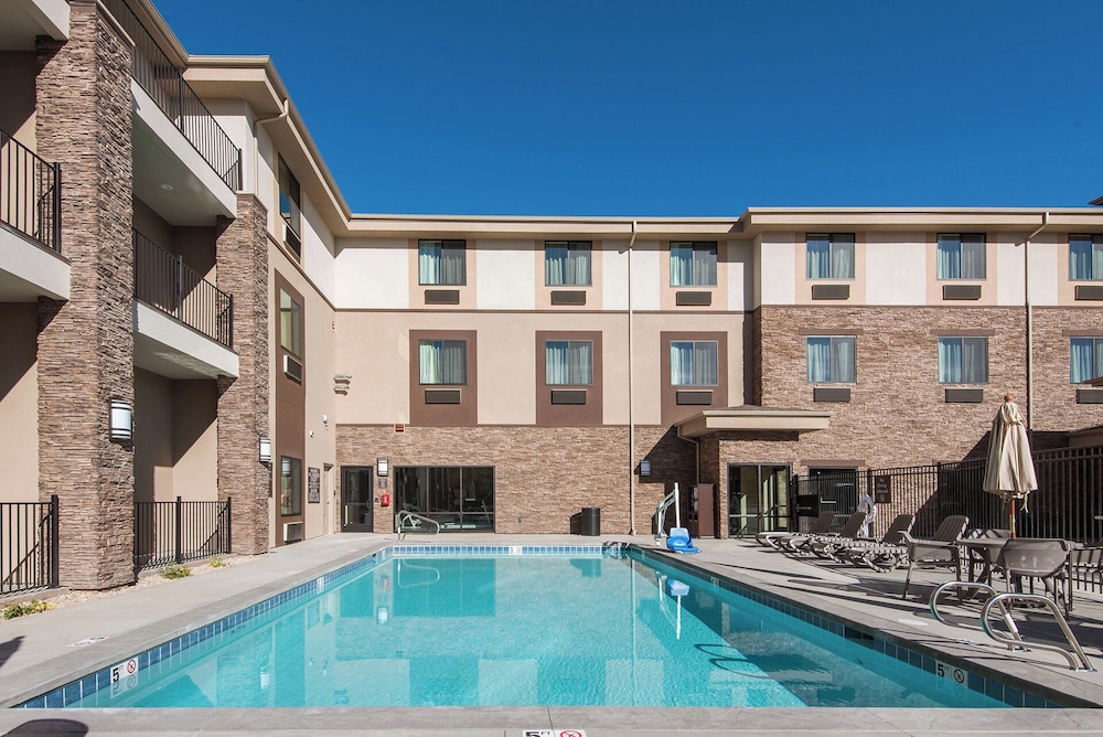 Sleep Inn & Suites Moab Near Arches National Park 2/32