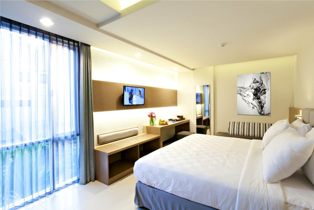 Euphoria Hotel 10/34