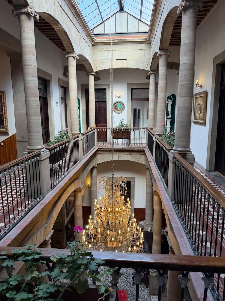 Hotel Luna 9/50