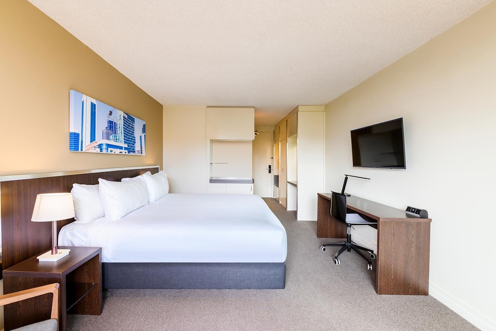 Mercure Perth on Hay 11/50
