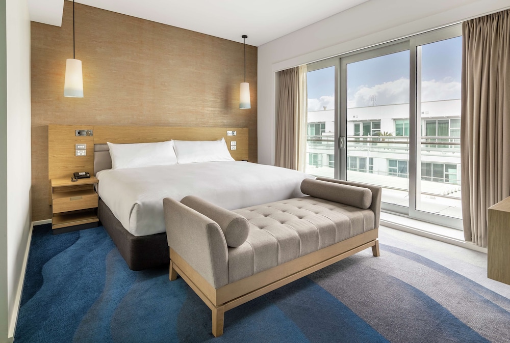 Hilton Auckland 24/78