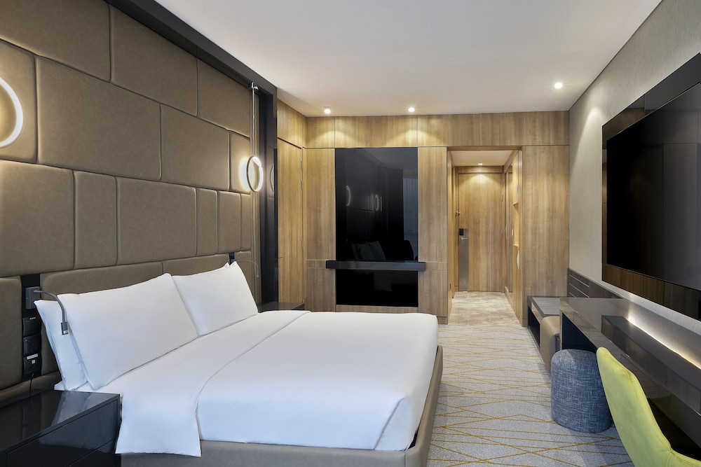 STANDARD, KING BED