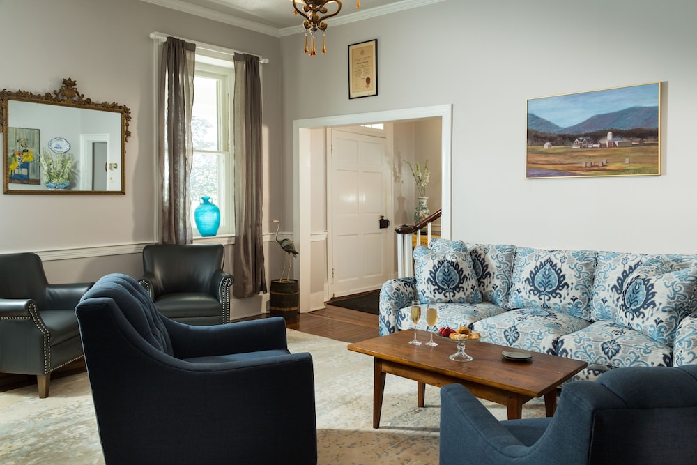L Auberge Provencale Bed and Breakfast 23/51