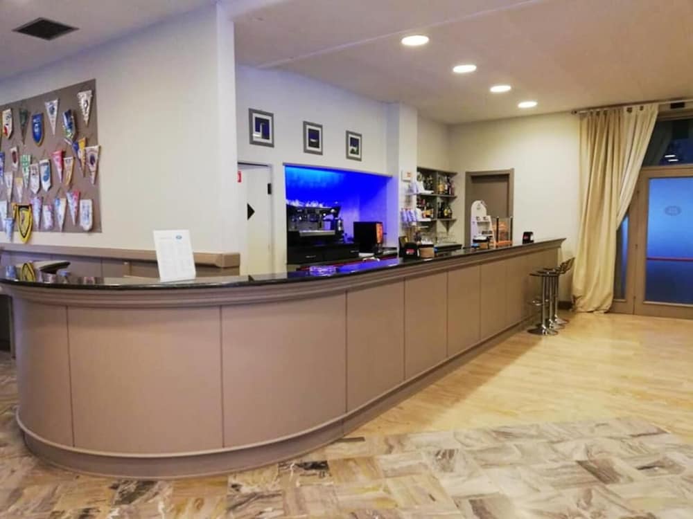 Hotel Touring Falconara Marittima 7/36