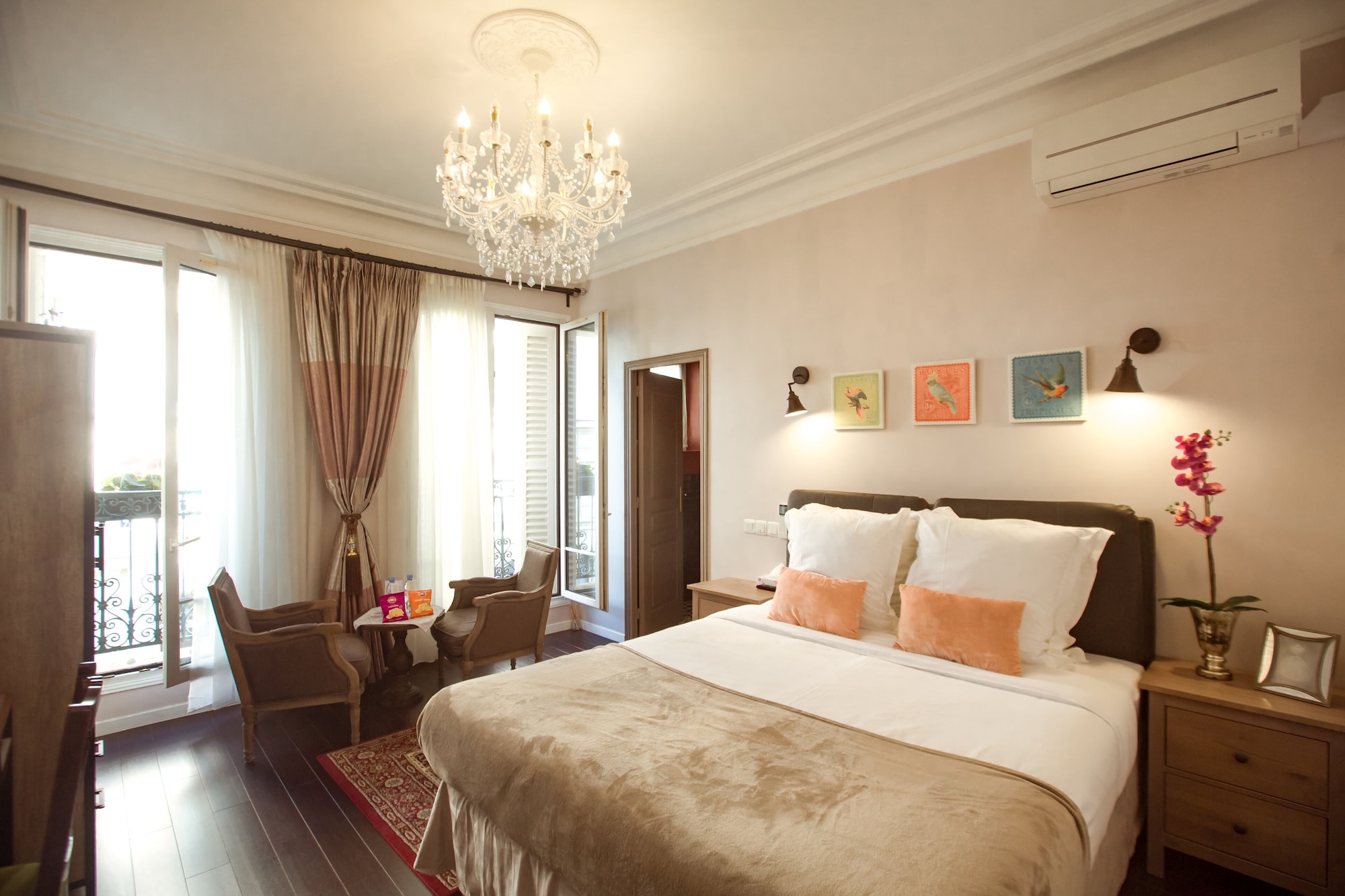 SUPERIOR, DOUBLE BED, PRIVATE BATHROOM