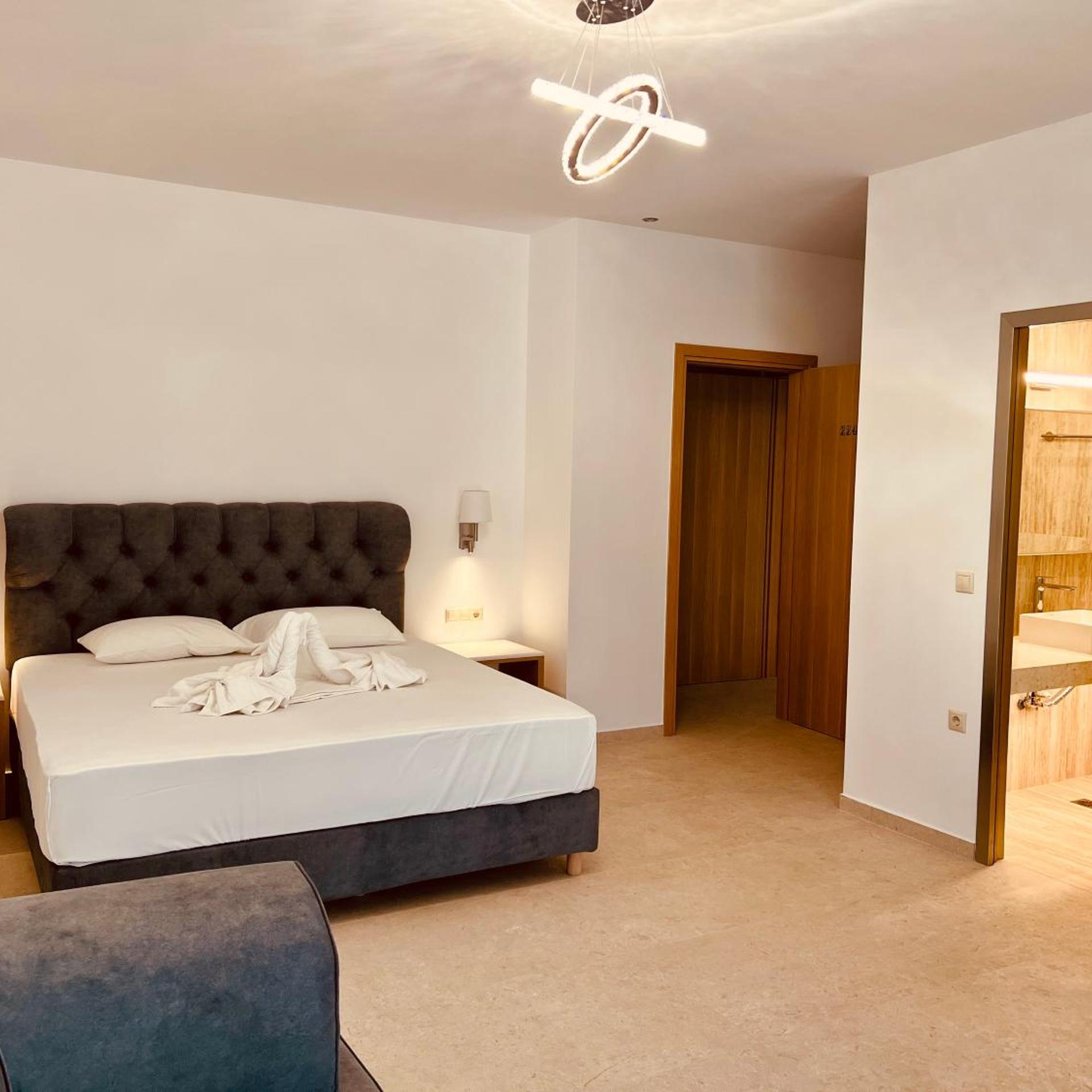 Lili Hotel 24/53