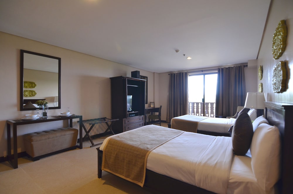 Crosswinds Resort Suites 9/50