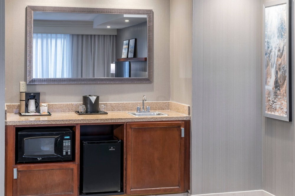 Courtyard by Marriott West Orange 49/52