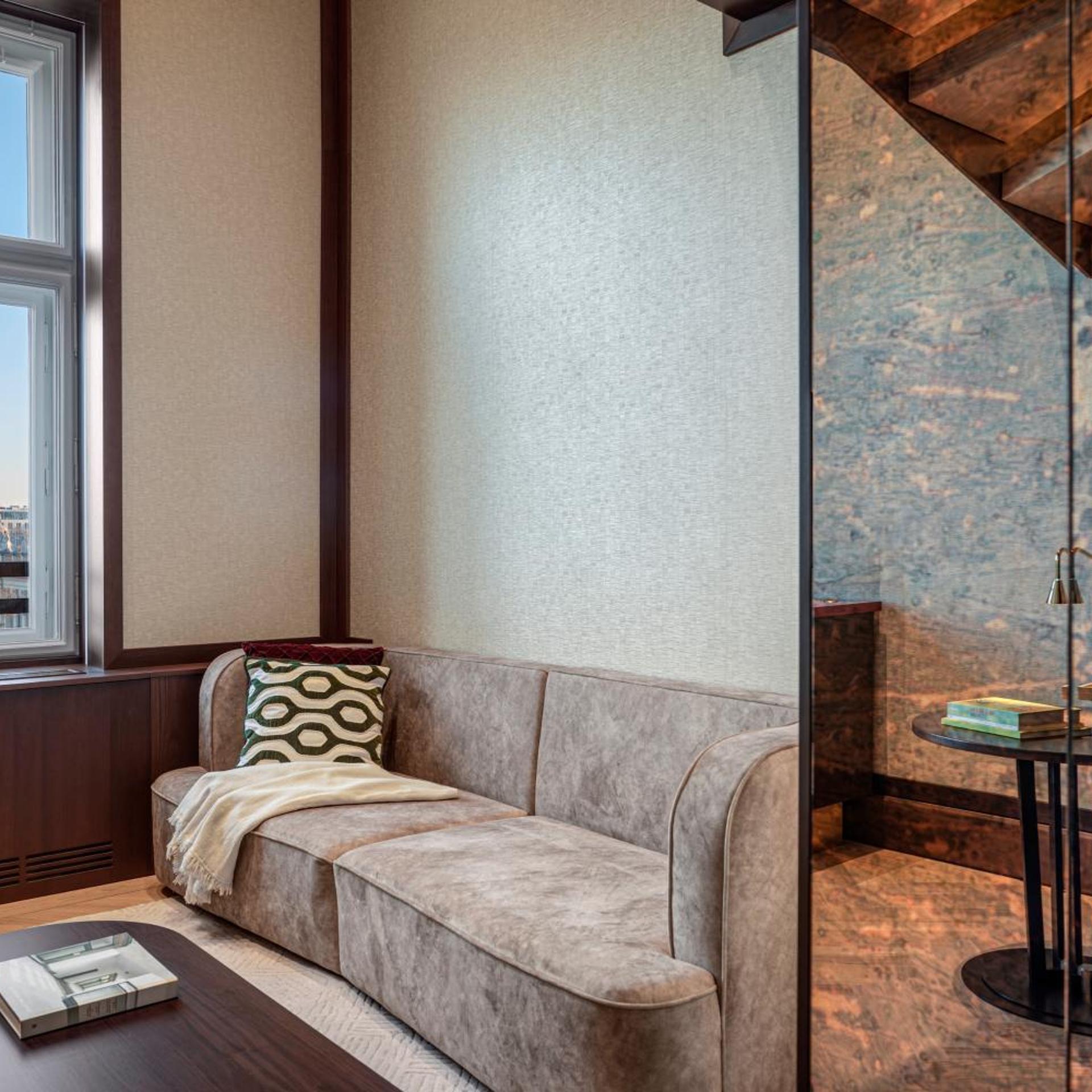 Almanac, Duplex, Suite, Park View