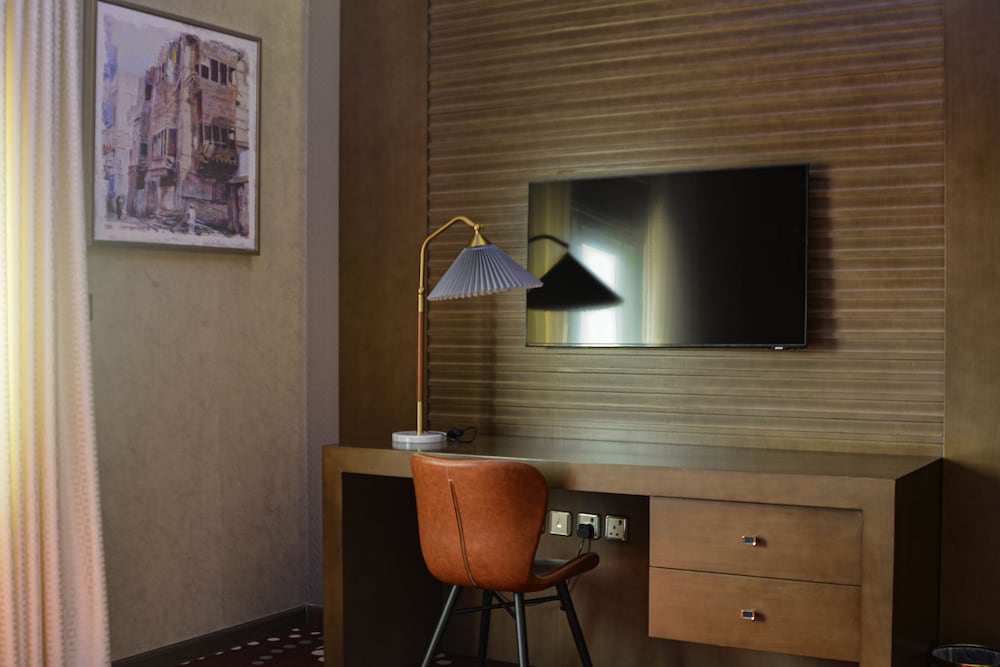 فندق ريدويفز(Redwaves Hotel) 44/47