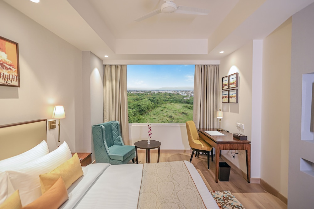 HOTEL SOFTEL PLAZA 24/50