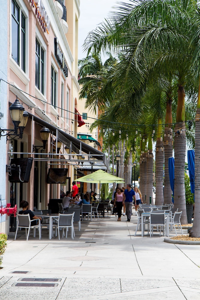 Rodeway Inn South Miami Coral Gables 32/39