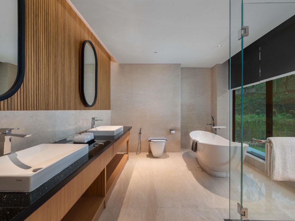 Mercure Cibadak Sukabumi Resort 47/48