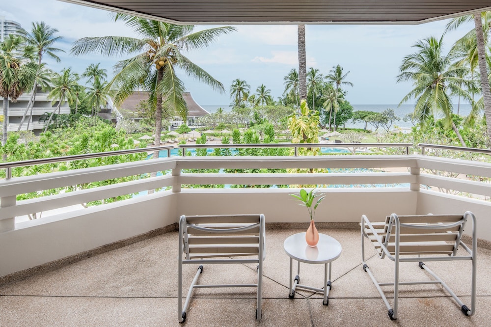 The Regent Cha Am Beach Resort 57/75