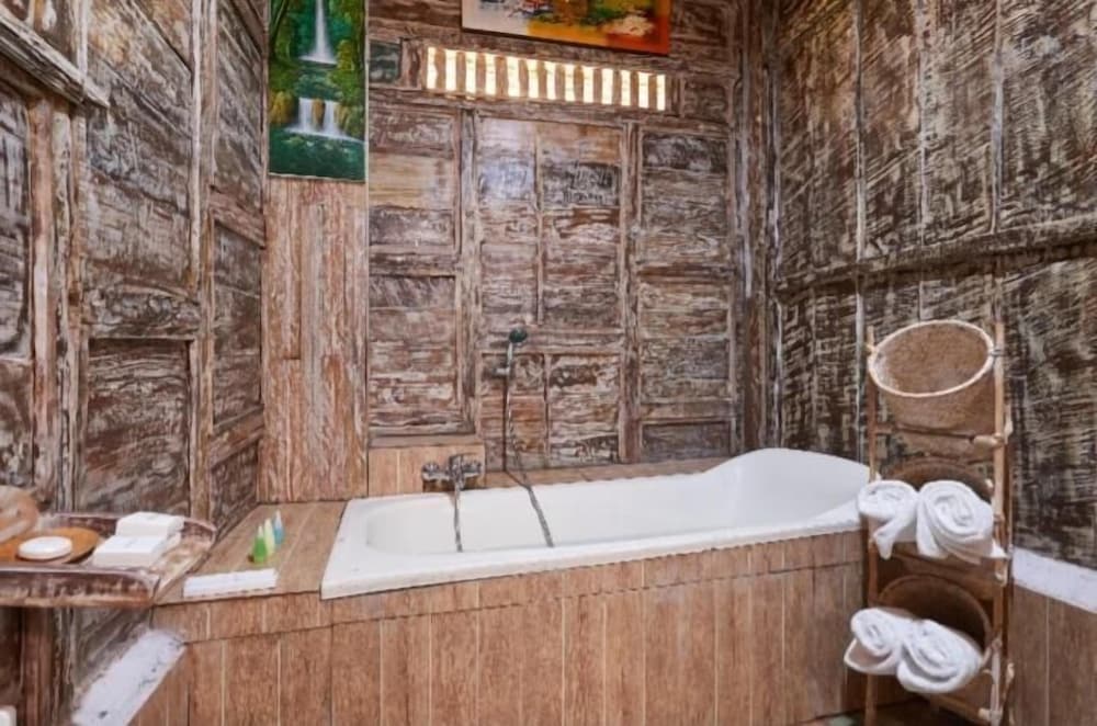 Royal JJ Ubud Resort and Spa 72/77